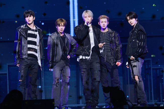 TXT Lands in Oricon's 2026 Mid-Year Top 10 and Wraps Sold-Out Japan Anniversary Concert